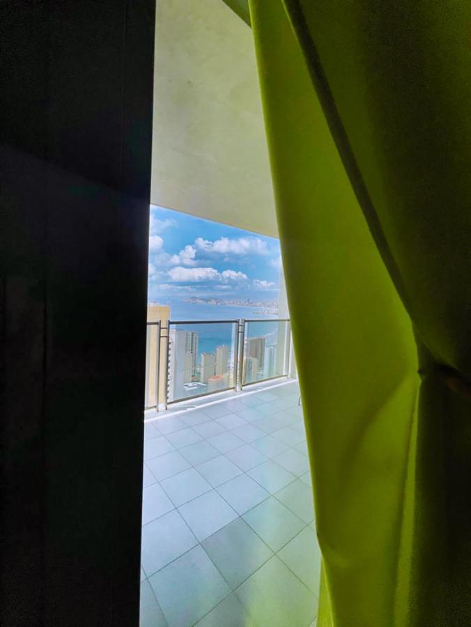 Beautiful Apartment Near Beach With Panoramic Sea-View Benidorm Luaran gambar
