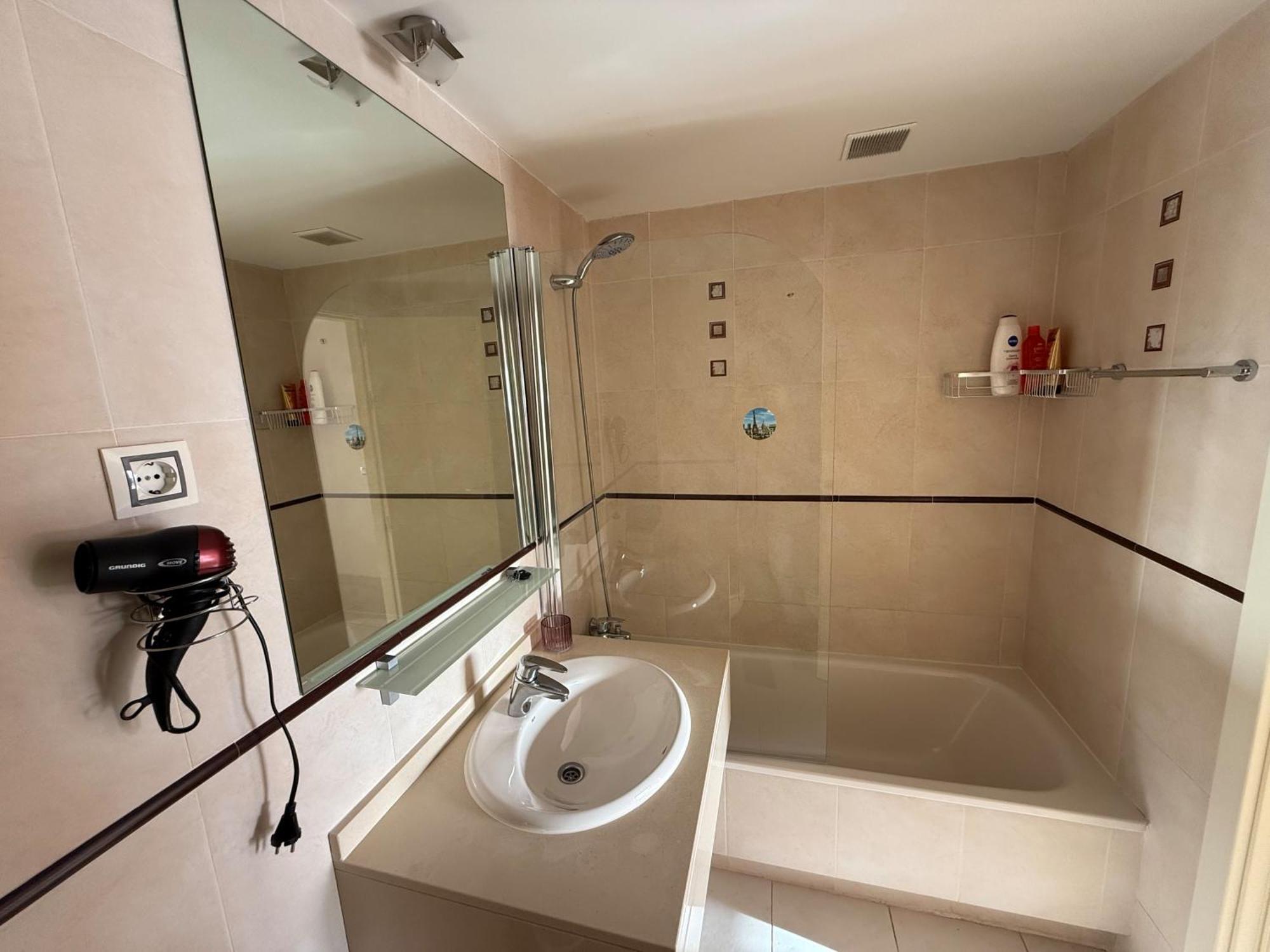 Beautiful Apartment Near Beach With Panoramic Sea-View Benidorm Luaran gambar